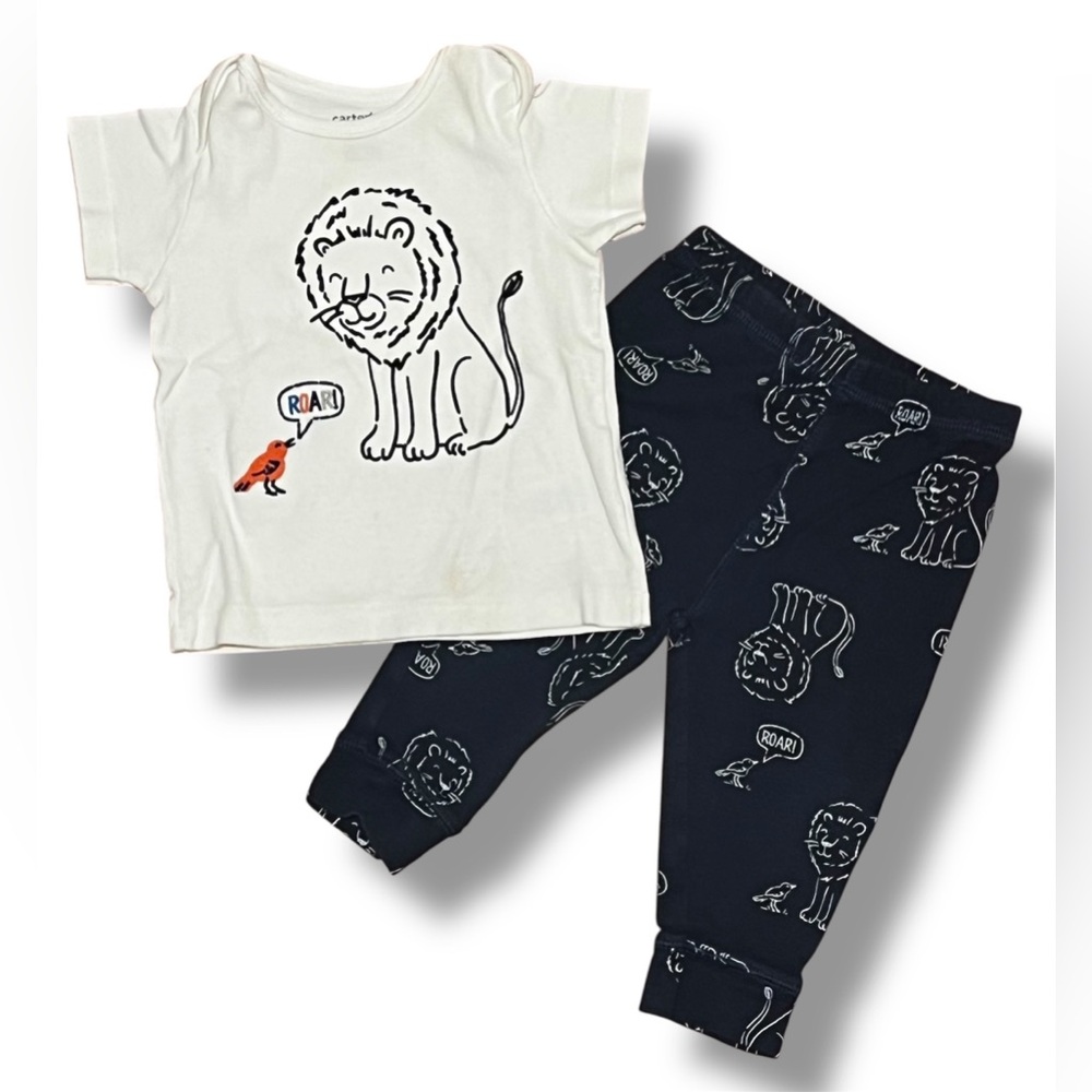 VGUC Carter's White and Navy Set with Whimsical Lion & Bird Design (9 months)